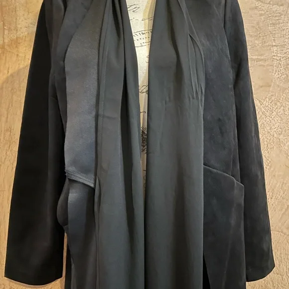 Truth Black Teddy Jacket Open Front Design - Picture 4 of 6